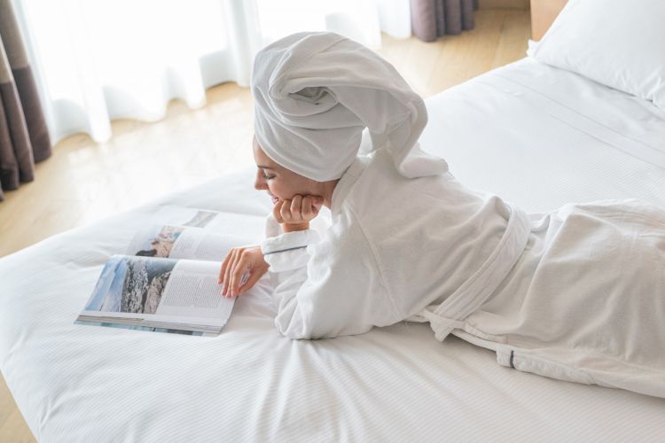 A soli 900 metri dall'hotel si trova la spa del gruppo, ma anche in camera è possibile creare un angolo di relax con maschere viso, creme corpo e trattamenti per capelli