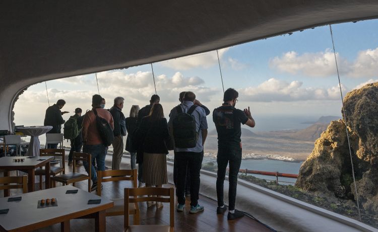 The Mirador del Río, the most famous viewpoint in Lanzarote, at 496 metres above the sea level. It's one of the most emblematic architectural creations of Manrique. It was built so it would be completely camouflaged by the environment, on top of the magnificent coast of Risco de Famara, near the village of Yé, on the most northern tip of Lanzarote. It dominates El Río, the tight strip of sea that separates Lanzarote from La Graciosa
