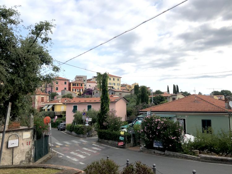 Uno scorcio di Montamarcello, splendido borgo in provincia di La Spezia
