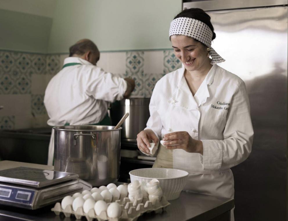 Giuliana Paparella di Mokambo a Ruvo di Puglia (Bari)
 
