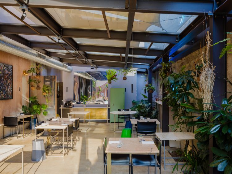 Qui e sotto, immagini del bellissimo Motelombroso a Milano