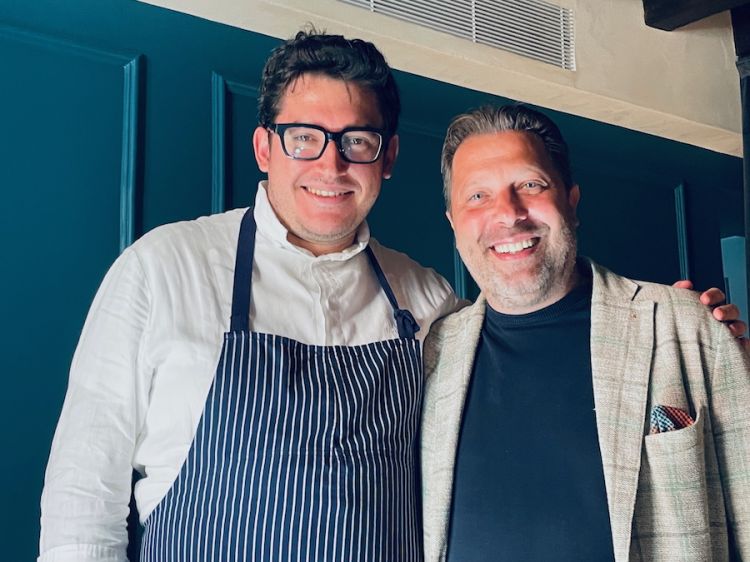 Marco Danelli e Andrea Coppetta Calzavara, rispettivamente chef e direttore del Palazzetto My Venice a pochi metri dalla fermata del vaporetto di Ca' Rezzonico lungo il Canal Grande di Venezia

