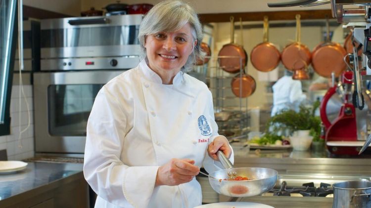 Nadia Santini, ristorante Dal Pescatore in località Runate (Mantova), prima donna italiana a ottenere 3 stelle Michelin, nel 1996
