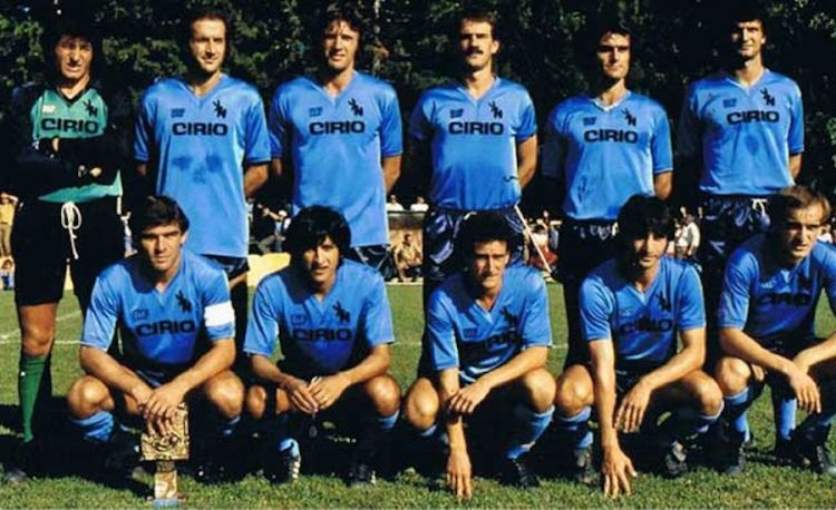 Una formazione del Napoli nella stagione 1982/83
