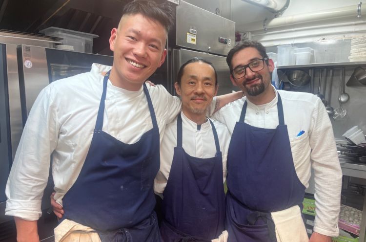 I tre protagonisti del rinnovamento dell'Oca Bonda: Roberto Lin, classe 1996, fiorentino di origini cinesi,&nbsp;Masayoshi Fukuba, 1972, originario di Osaka, e&nbsp;Fabio Venturino, piemontese del 1991
