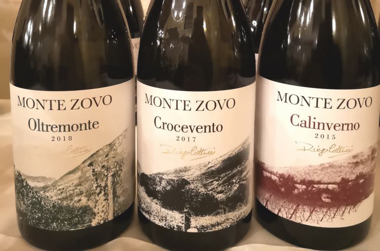 Oltremonte 2018, cioè il Sauvignon Blanc, il Crocevento 2017, Pinot Nero, e il Calinverno 2015
