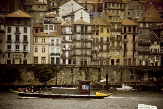  Un'immagine di Oporto o Porto, capoluogo dell'om