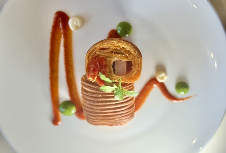 Pain du pâtissier con pomodoro, prosciutto cotto affumicato e provolone del Monaco