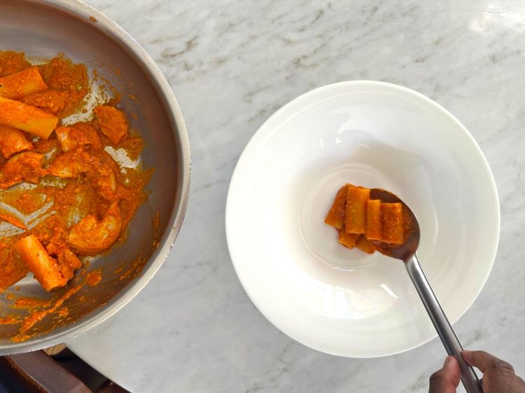 I Rigatoni con la pajata, piatto tradizionale a s