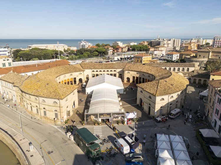 Il Foro Annonario di Senigallia, che ospita la manifestazione
