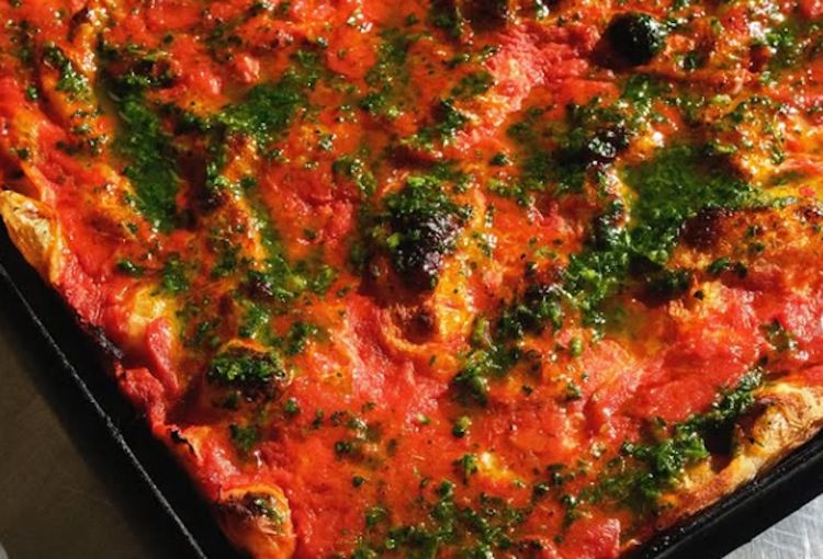 Una pizza di Pantera Pizza Rustica