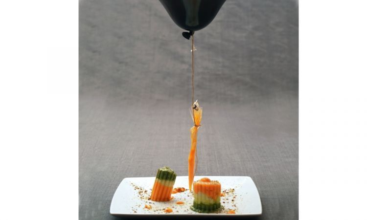 2008: Pasta ed elio di Alfonso Caputo

Una pasta reinventata. Che arrivò da uno chef quasi sempre attento a valorizzare prima la materia prima, che l'effetto wow. Ma in questo caso stupì tutti con un funambolismo di grande bellezza, capace ugualmente di tenere al centro i sapori più classici della cucina mediterranea. Qui la ricetta

