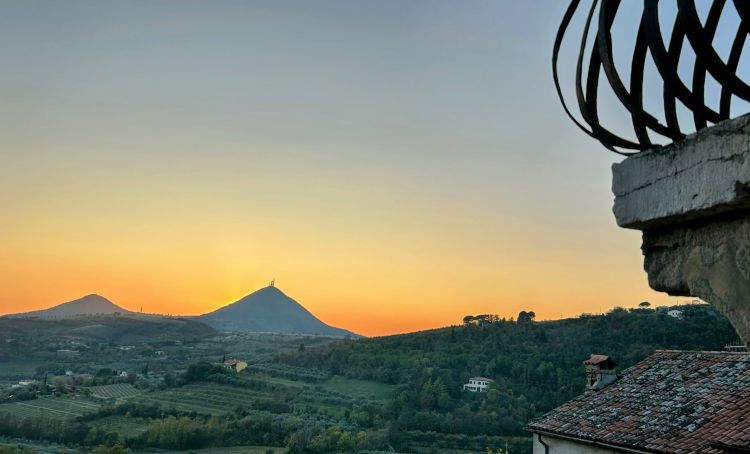 Il balconcino della casa museo di Francesco Petrar