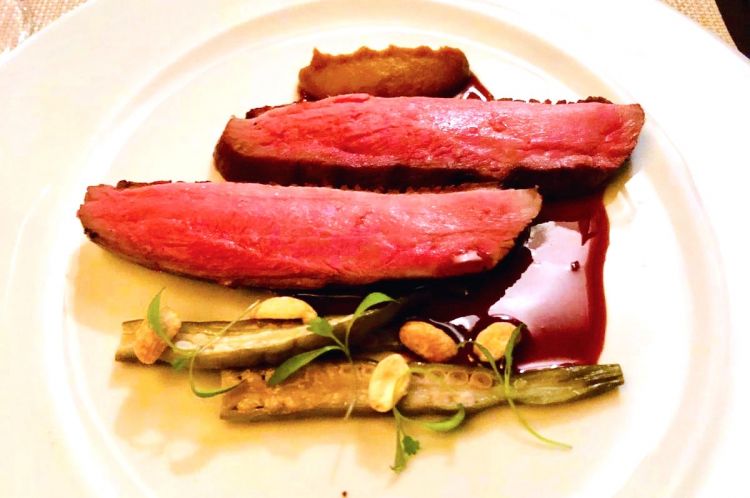 Petto d’anatra, okra e salsa xinxim