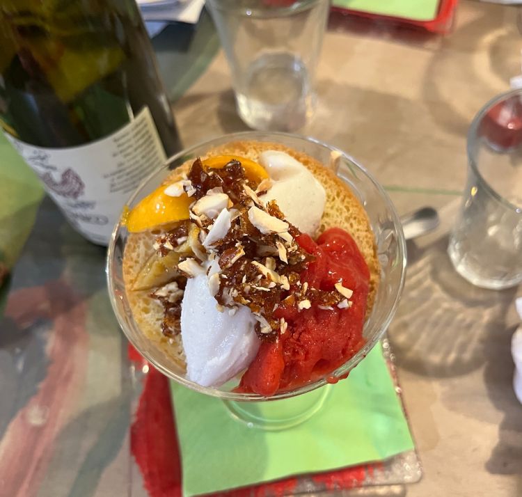 Baba, vermouth, gelato di carrube, mandarino