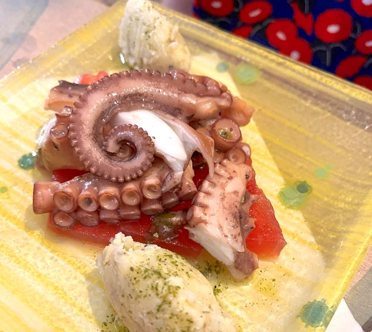 Polpo, anguria marinata, patate, menta