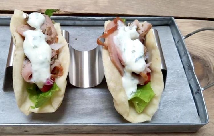 Wrap con porchetta di Francesca Ciucci del ristorante La Ciambella, a Roma