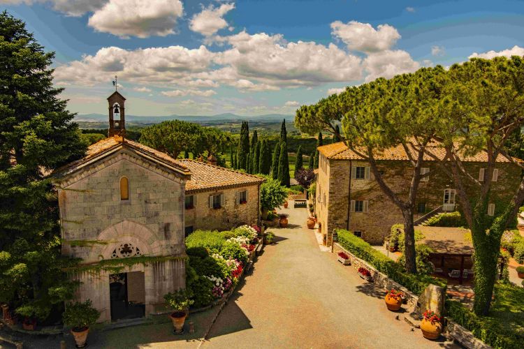 Borgo San Felice (foto Giò Martorana)