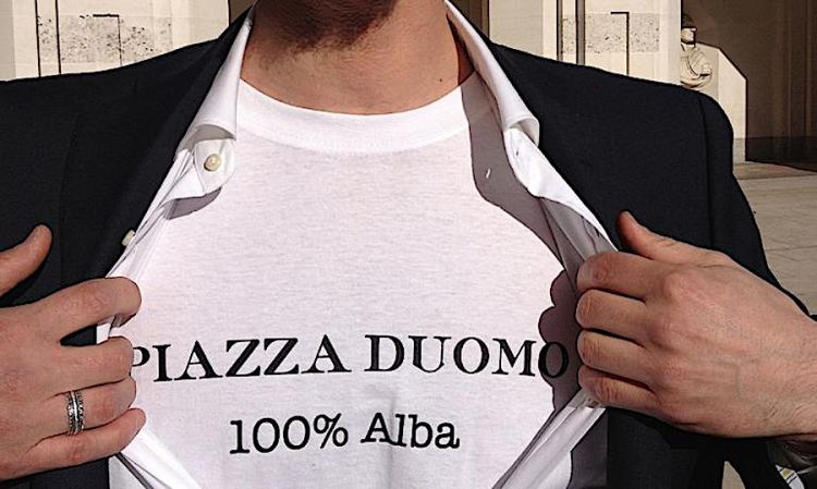 Enrico Crippa e una singolare dichiarazione d'amore per Alba e il Piazza Duomo alla cerimonia dei World's 50 Best Restaurants a Londra nel 2013
