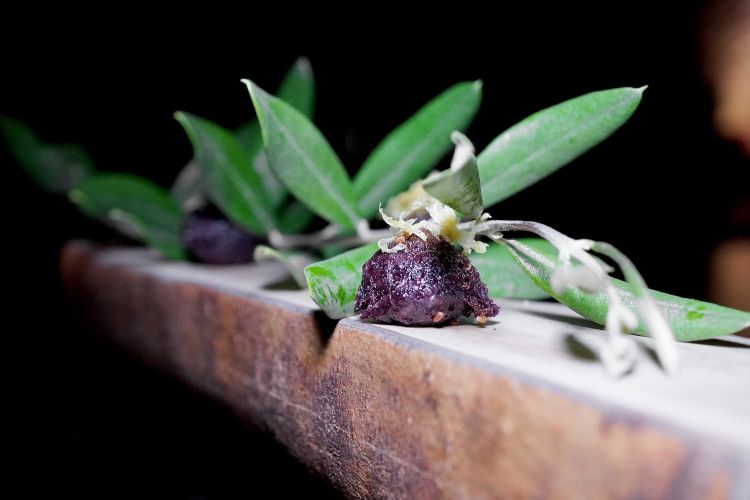 Buonissime anche le Olive croccanti, limone e cumino
