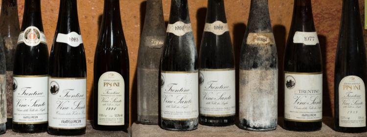La collezione storica di Vino Santo del Trentino dell'azienda Pisoni
