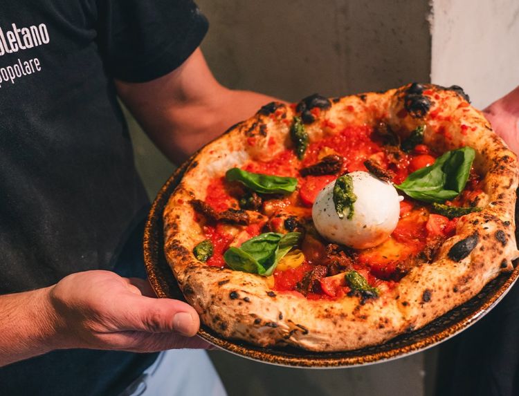 La pizzeria Matto Napoletano utilizza esclusivamente ingredienti italiani, nonostante le difficoltà d'importazione