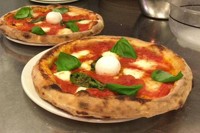 Una pizza della pizzeria Da Benito