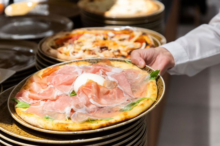 Una pizza della pizzeria Da Rosa