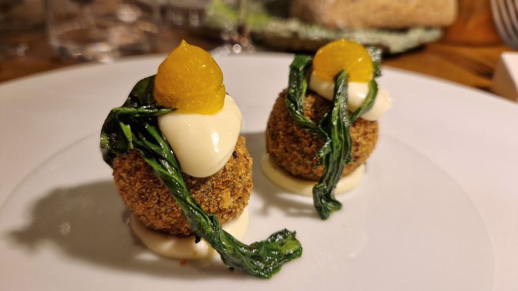 Polpetta di friarielli con passion fruit