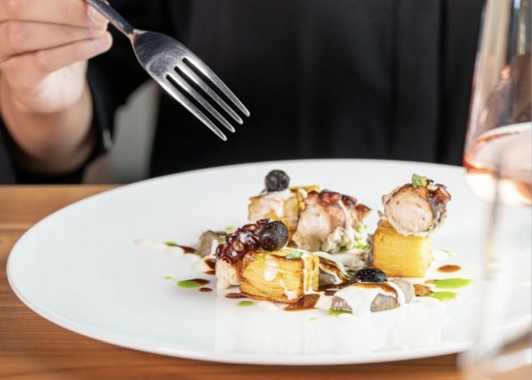 Polpo con patate e olive Leccino