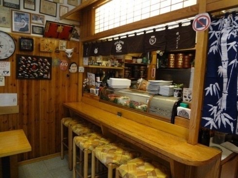 L'interno di Poporoya, forse il più storico ristorante giapponese della città