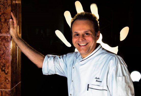 Nicola Portinari è il cuoco del ristorante di fam
