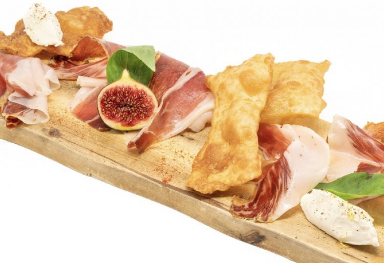 Prosciutto di cinta senese con i coccoli
