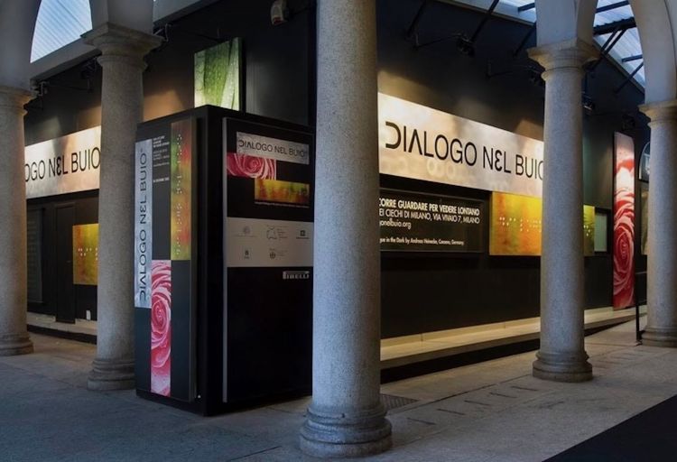 La mostra&nbsp;Dialogo nel Buio&nbsp;all'Istituto dei Ciechi di Milano
