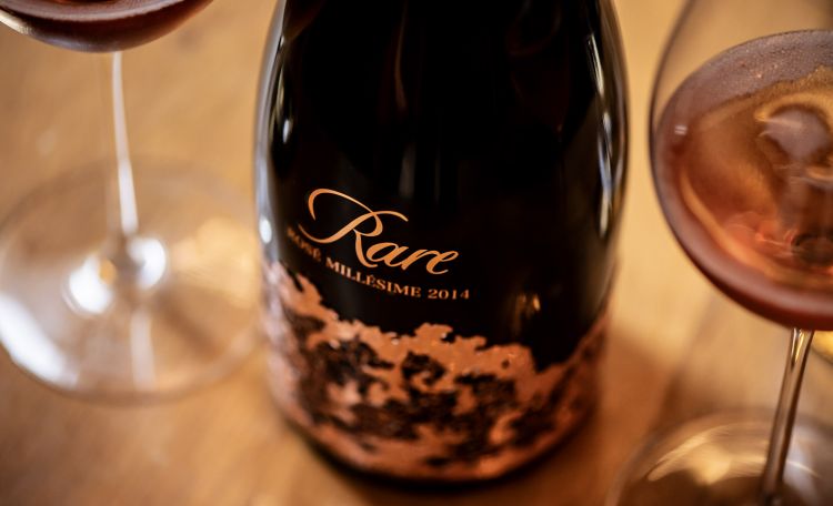 Rare Champagne Rosè 2014: siamo di fronte ad un vino energico con note speziate e floreali- Foto Anthony Dorfmann
