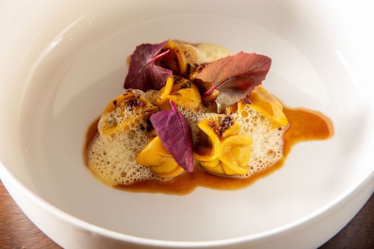 Ravioli, manzo, cacao e parmigiano
