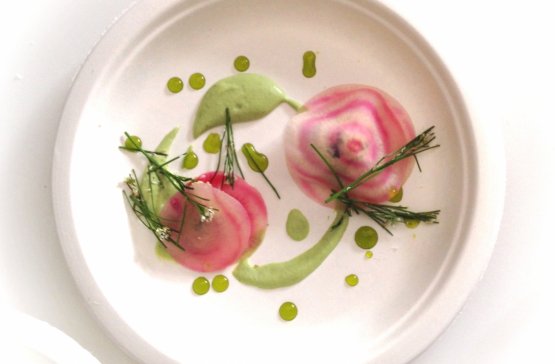 Ravioli di rapa di Chioggia ripieni di fermentino 