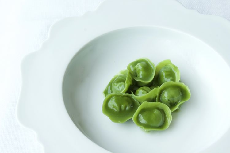 Raviolini di bieta fagiolini verdi e silene
