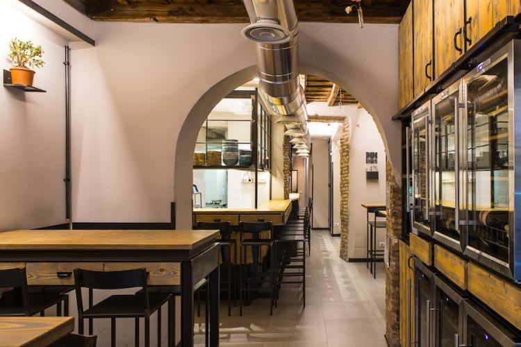 Così si presentava il Retrobottega prima della ristrutturazione condotta quest'inverno. Foto Alberto Blasetti