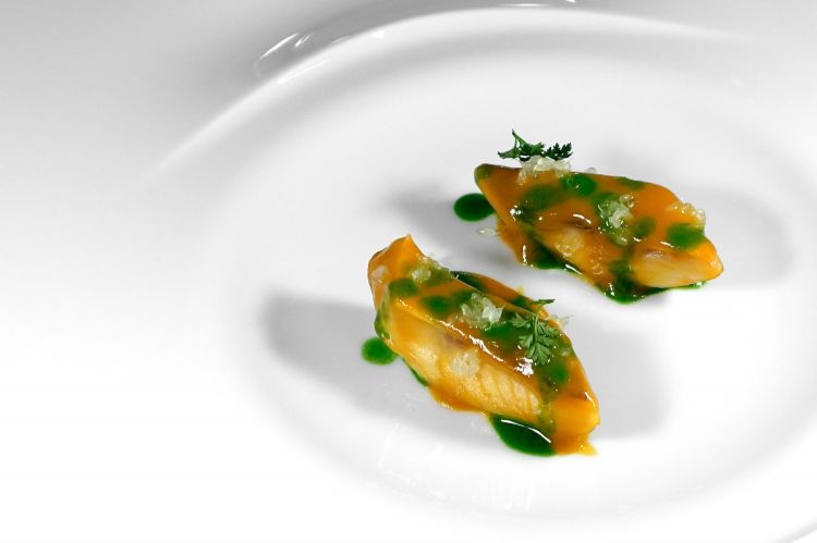 Gallinella, lime e cerfoglio