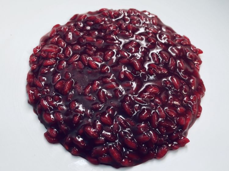Riso all’alchermes, angostura e vaniglia