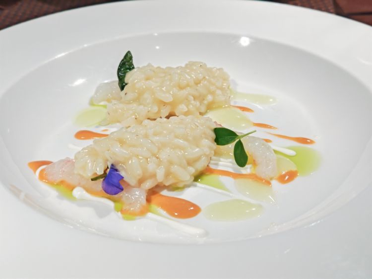 Risotto al limone &ldquo;femminello&rdquo; siracusano, scampetto e il suo jus, yogurt e succo di mela al basilico
