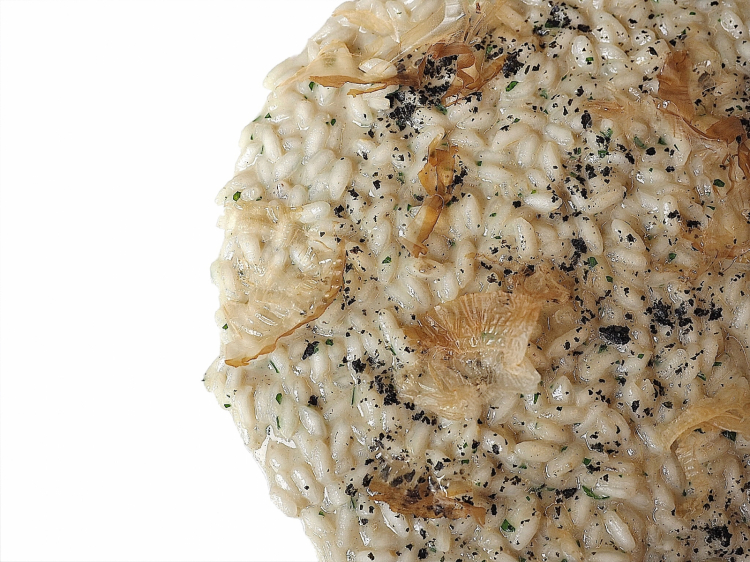 Risotto di gò, alga nori e katsuobushi è il piat