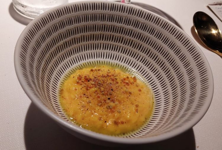 Risotto giallo con polline e zafferano di Cornaredo