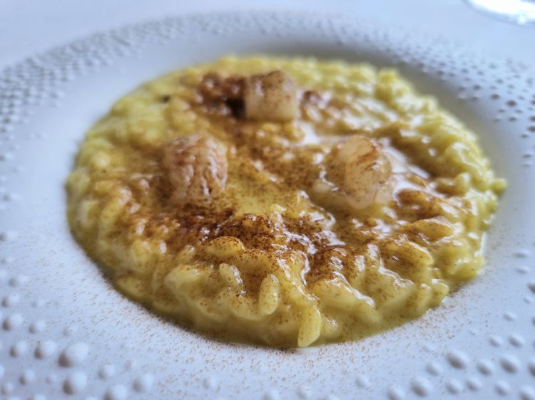 Risotto al limone, con scampi e liquirizia
