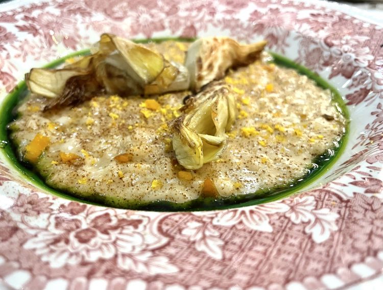 Risotto in estrazione di carciofi, merluzzo confi