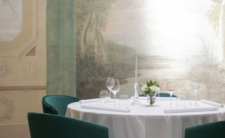 Chic Nonna il ristorante gastronomico di Palazzo Portinari Salviati, inaugurato lo scorso 22 giugno, nel cuore storico dell'edificio, la Corte degli Imperatori
