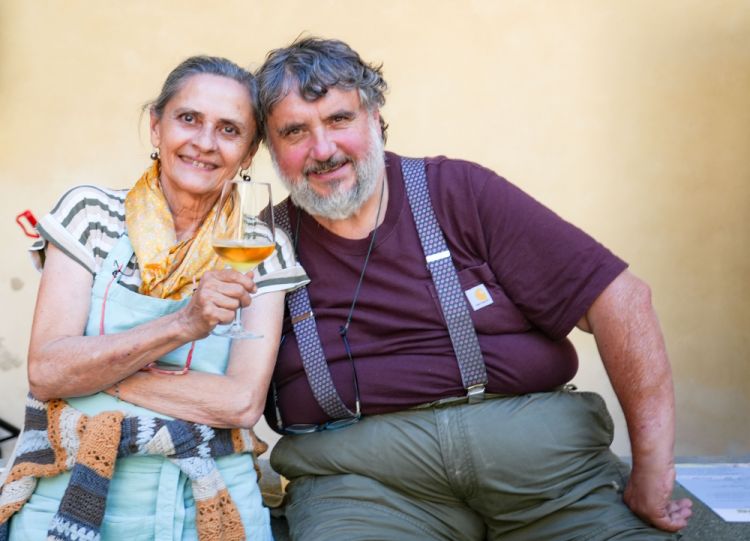 Due colonne del Festival del Recupero e di una delle migliori osterie d'Italia: Alessandra Bazzocchi, in cucina, e Roberto Casamenti, in sala, dell'Osteria La Campanara a Pianetto di Galeata
