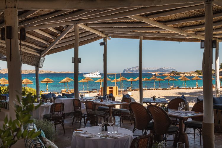 Éntu e Mari è il grill sulla spiaggia, dove si mangia in riva al mare
