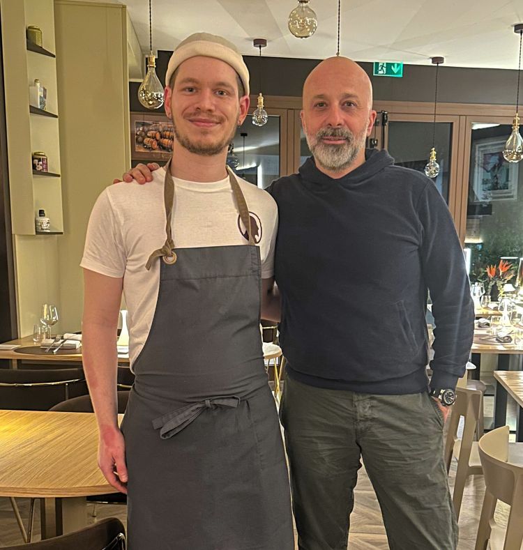 Daniel Tortella con il tristellato Niko Romito, ospite a sorpresa alla Bottega Dannunziana lo scorso 25 aprile